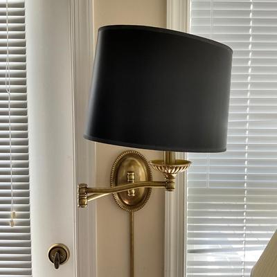 917 Wall-mounted Swivel Arm Brass Lamp