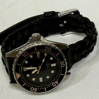 Vintage Seiko Women's Quartz Diver's 150M Watch 2A22-0039