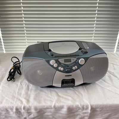921 Philips Bass Reflex Speaker System Model AZ1012