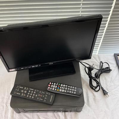 926 RCA TV & Magnavox VHS Player