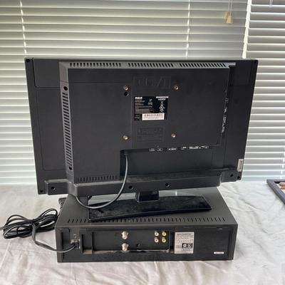 926 RCA TV & Magnavox VHS Player