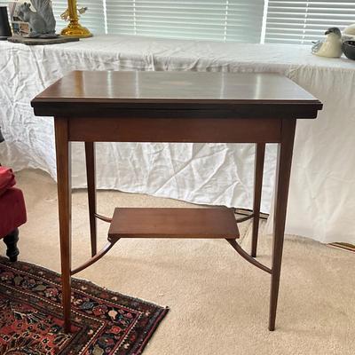 929 Antique Mahogany Sheraton Inlay Flip-Top Game Table with Undertray