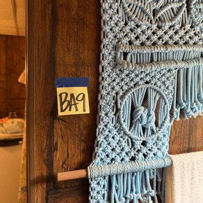 Sale Photo Thumbnail #452: Large piece, holds towels