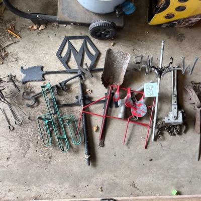 Sale Photo Thumbnail #600: Items on floor, see photo
