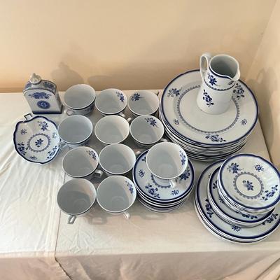 931 Large 54pc Set of Spode Gloucester Dining Set