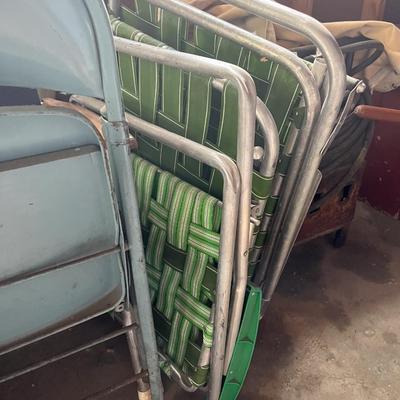 Sale Photo Thumbnail #773: Folding chairs, lawn chairs, chair with ship wheel design
