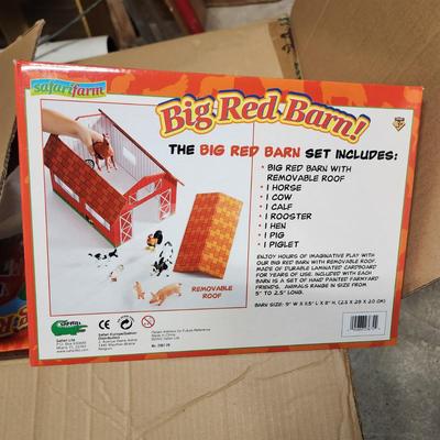 4 Safari Farm Big Red Barn! NOS Toy