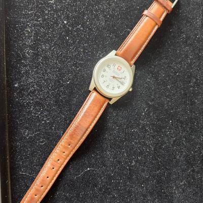 Sale Photo Thumbnail #573: Very nice condition, Swiss Army Vintage Classic 
New battery 
Retails at $140