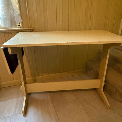 Table w/drop leaf