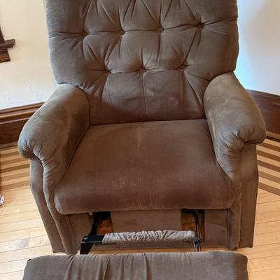 Recliner Rocker w/magazine rack