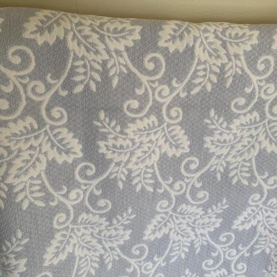 Twin size quilted blanket and bed cover