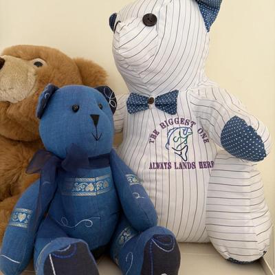 Stuffed bears and handmade bears