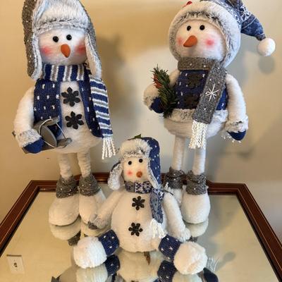 Snowmen family