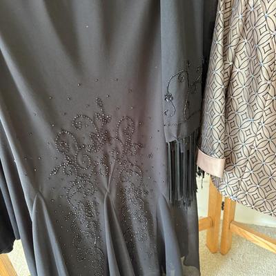 Dressier clothes, size 10