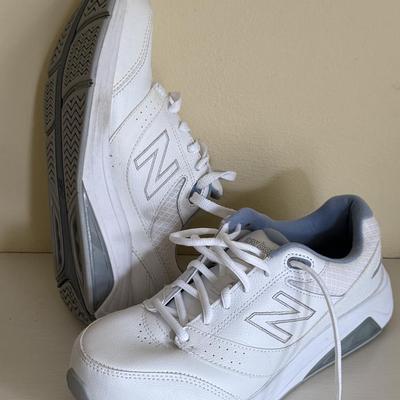 NB, New Balance Walking Shoes size 9.5