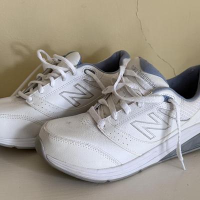 NB, NewBalance Walking Shoes 9.5