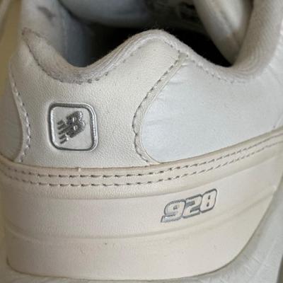 NB, New Balance Walking Shoes size 9.5