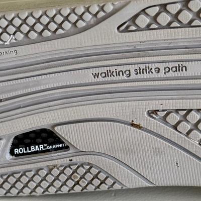 NB, New Balance Walking Shoes size 9.5