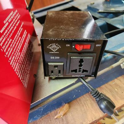 Snap-on Battery Charger Model YAH1220 Made for Germany W Step up Down Transformer Tested