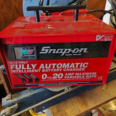 Snap-on Battery Charger Model YAH1220 Made for Germany W Step up Down Transformer Tested
