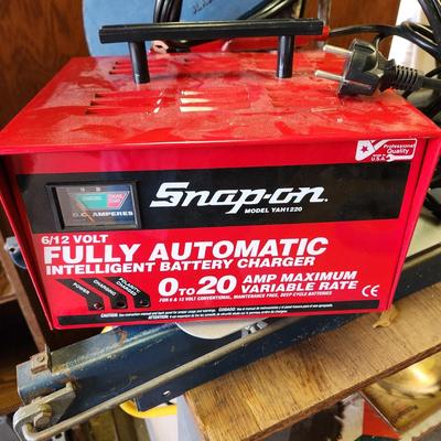 Snap-on Battery Charger Model YAH1220 Made for Germany W Step up Down Transformer Tested