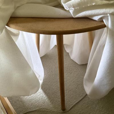 Holmes Purifier, Lamp, Fan, Wooden side table