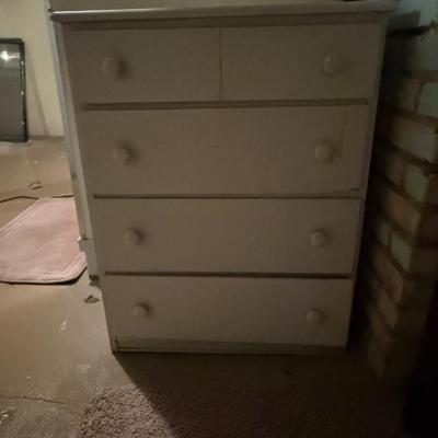 Dresser for someone who wants a fixer project