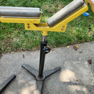 2 Flat or V Type Rollers w Adjustable Heights