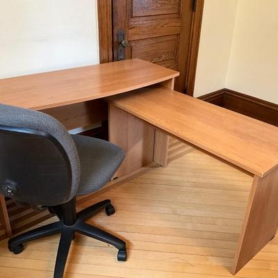 Desk, return, and office chair