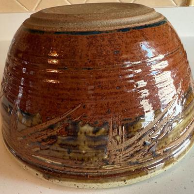 Pottery bowl, coffee mugs, pasta noodle glass containers