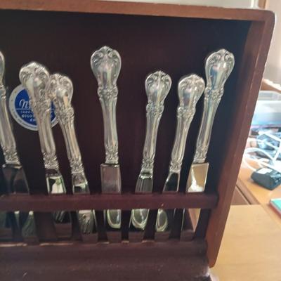STERLING SILVER TOWLE FLATWARE "OLD MASTER" W/CASE