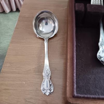 STERLING SILVER TOWLE FLATWARE "OLD MASTER" W/CASE