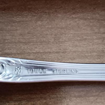 STERLING SILVER TOWLE FLATWARE "OLD MASTER" W/CASE