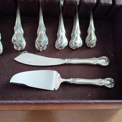 STERLING SILVER TOWLE FLATWARE "OLD MASTER" W/CASE