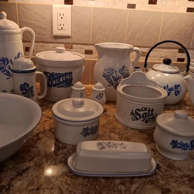 A GREAT COLLECTION OF PFALTZGRAFF SERVING PIECES