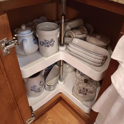 A GREAT COLLECTION OF PFALTZGRAFF SERVING PIECES
