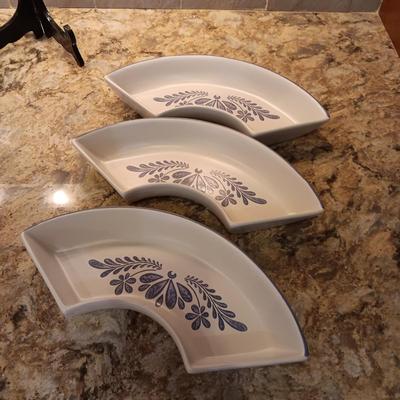 A HUGE COLLECTION OF PFALTZGRAFF DINNERWARE AND SERVING PIECES
