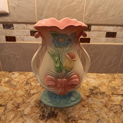 HULL ART VASE B-7-81/2