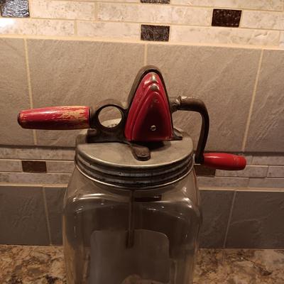 VINTAGE BUTTER CHURN