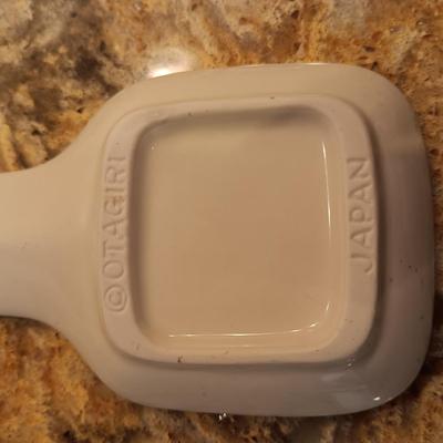 PAMPERED CHEF 3.1 QT DUTCH OVEN AND A SPOON REST