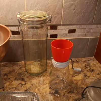VINTAGE KITCHEN ITEMS