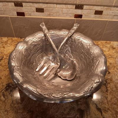 VERY DETAILED WITH BEAR, FISH & BIRDS PEWTER SALAD BOWL WITH UTENSILS BY ARTHUR COURT