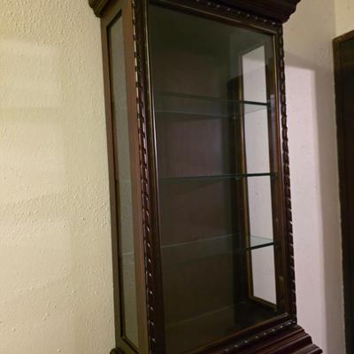 Wall ornate curio