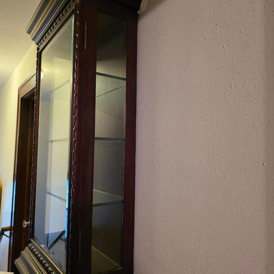 Wall ornate curio