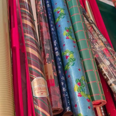 Holiday wrap in two totes
