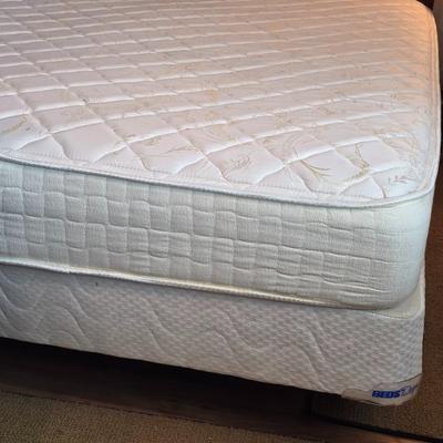 Queen mattress set Beds by Design