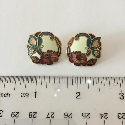 Beautiful vintage Cloisonné stud earrings