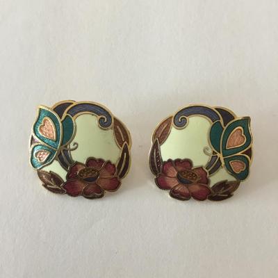Beautiful vintage Cloisonné stud earrings