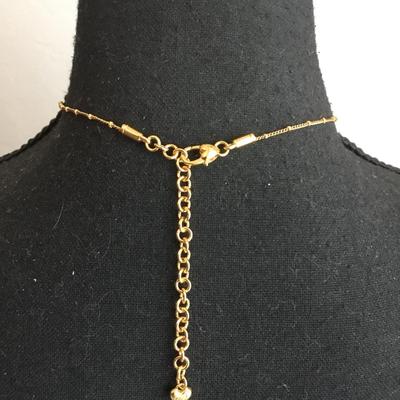 Super cute betsey Johnson very nice gold toned, sea green starfish necklace
