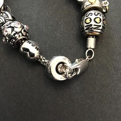 Beautiful Danbury mint charm bracelet
